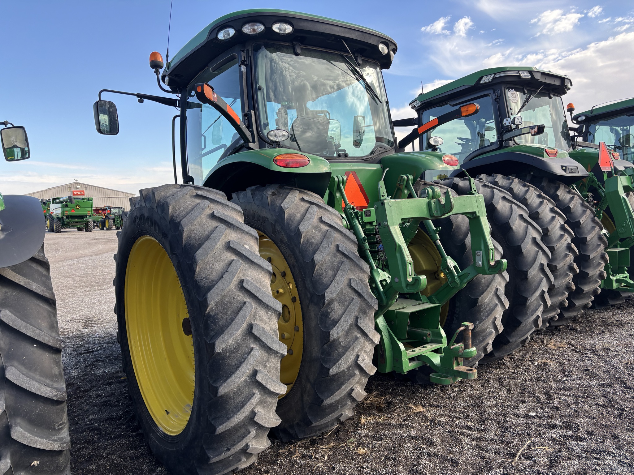  2013 John Deere 8285R at Heritage Tractor in Brimfield, IL