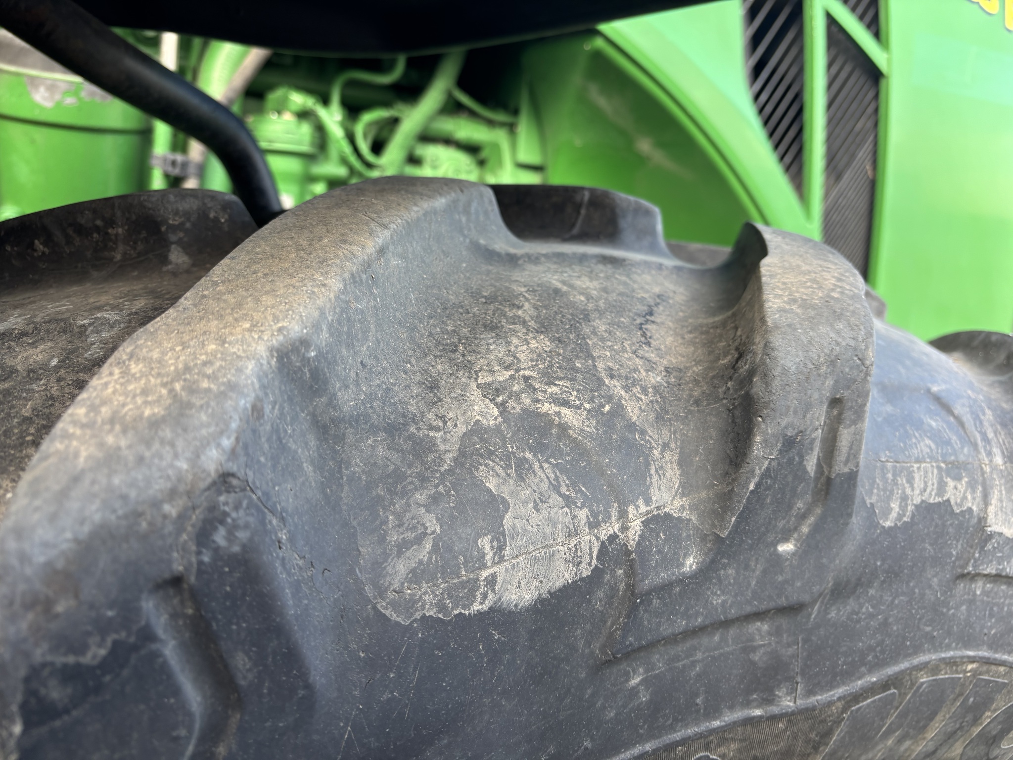  2013 John Deere 8285R at Heritage Tractor in Brimfield, IL