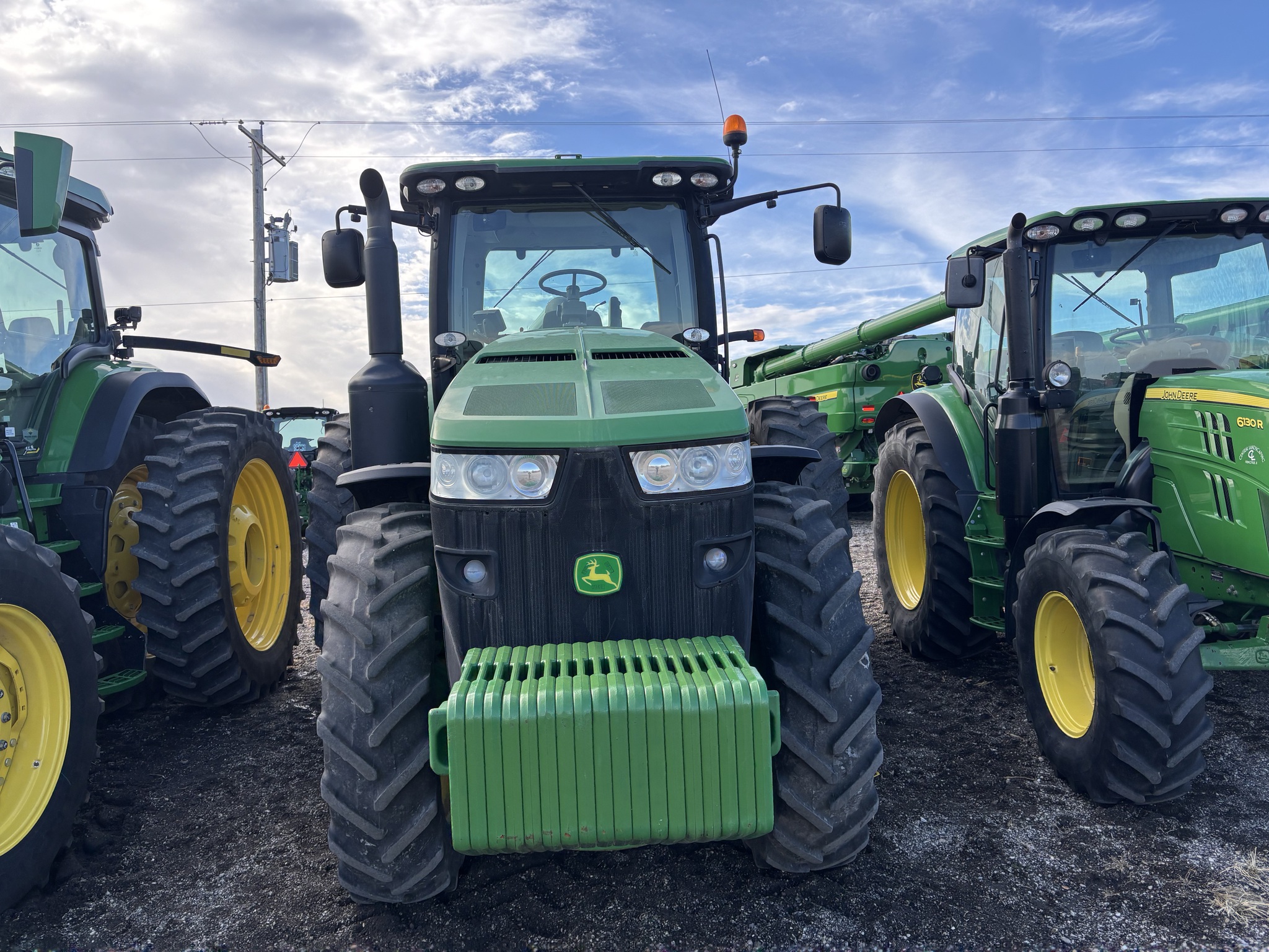  2013 John Deere 8285R at Heritage Tractor in Brimfield, IL