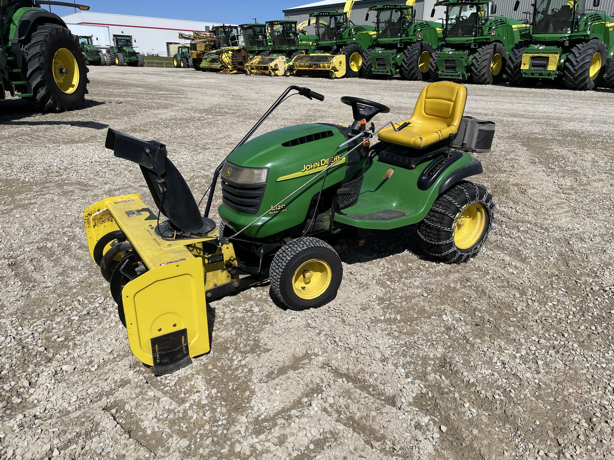 2004 John Deere L120 Image 1