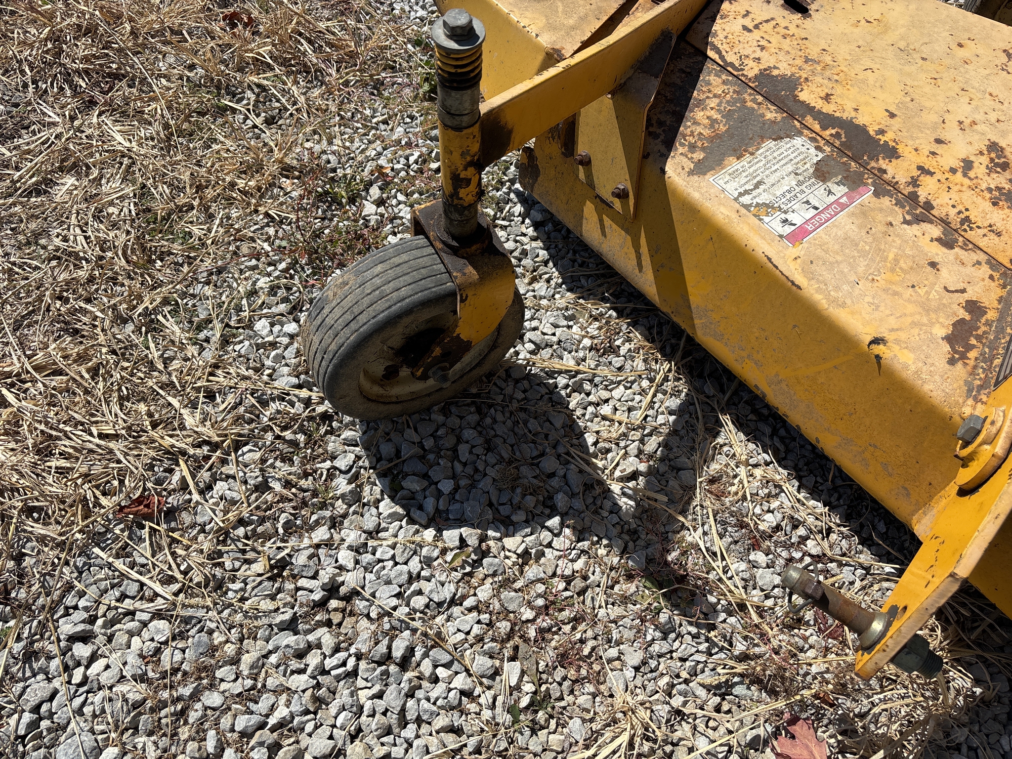 Used -- Cub Cadet 590-454-100 Grooming Mowers at Koenig Equipment in Urbana, OH - PhotoXL12
