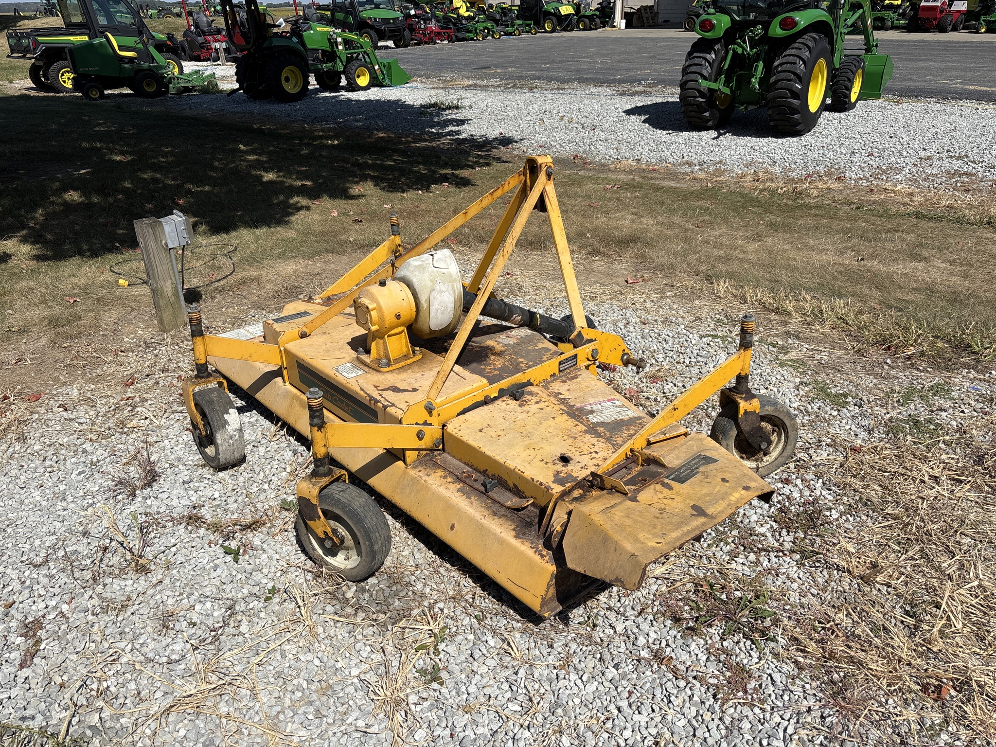 Used -- Cub Cadet 590-454-100 Grooming Mowers at Koenig Equipment in Urbana, OH - PhotoXL2