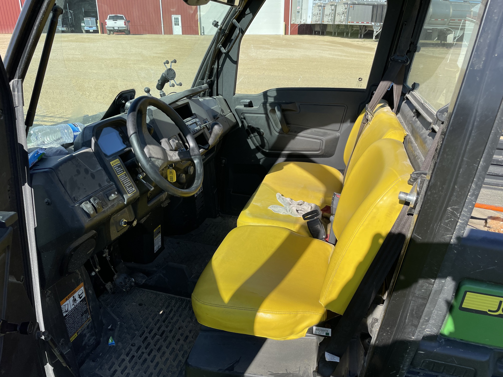  2020 John Deere XUV 835M at Heritage Tractor in Dixon, IL