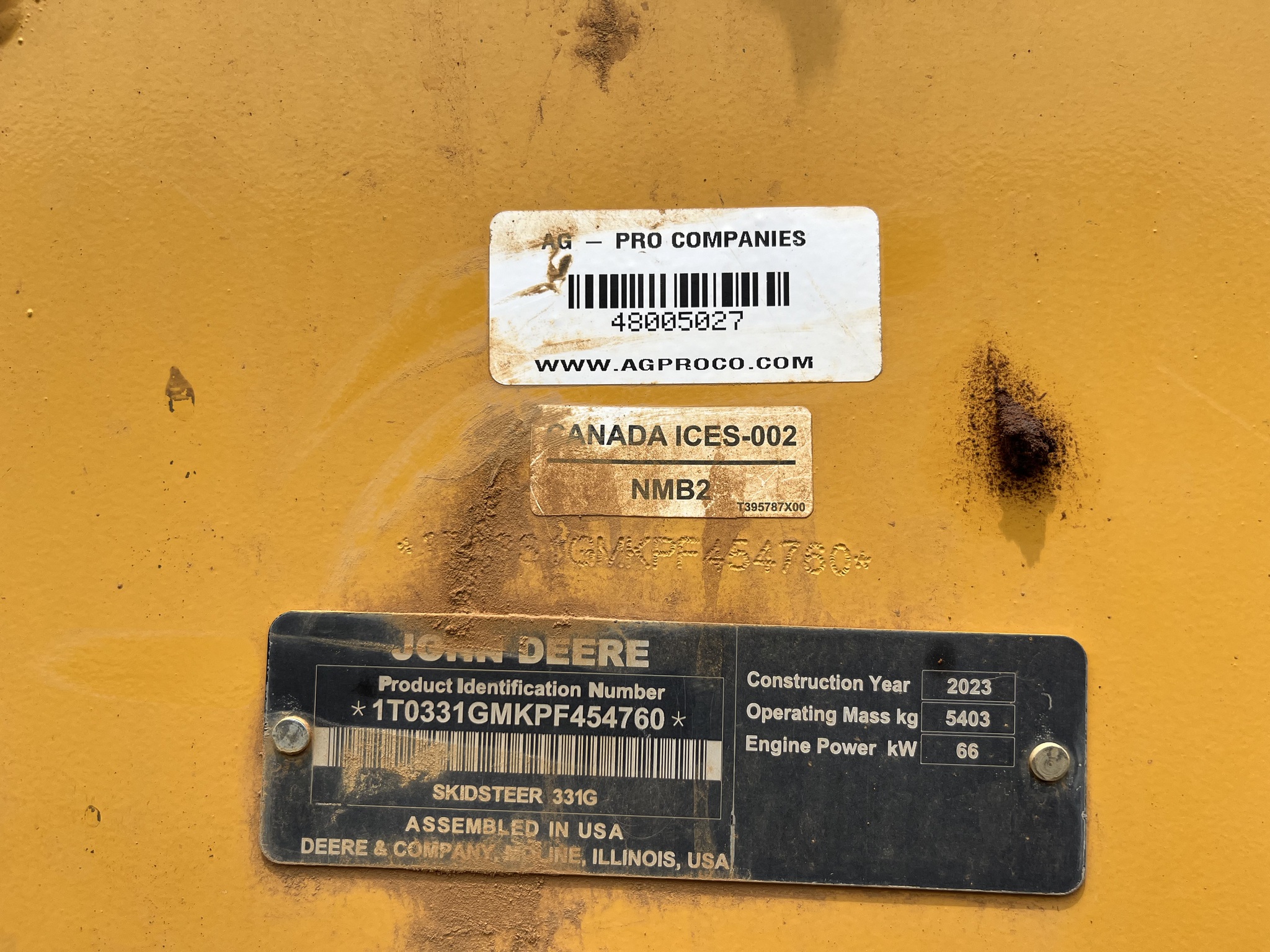 2023 John Deere 331G Image 3