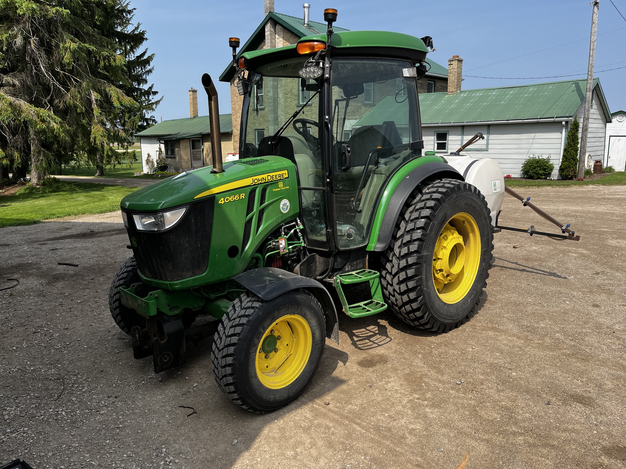 2019 John Deere 4066R Image 1