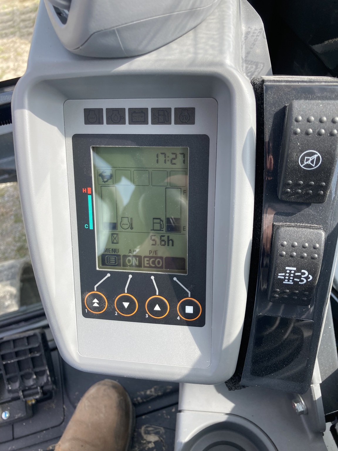 2023 John Deere 60G Image 8