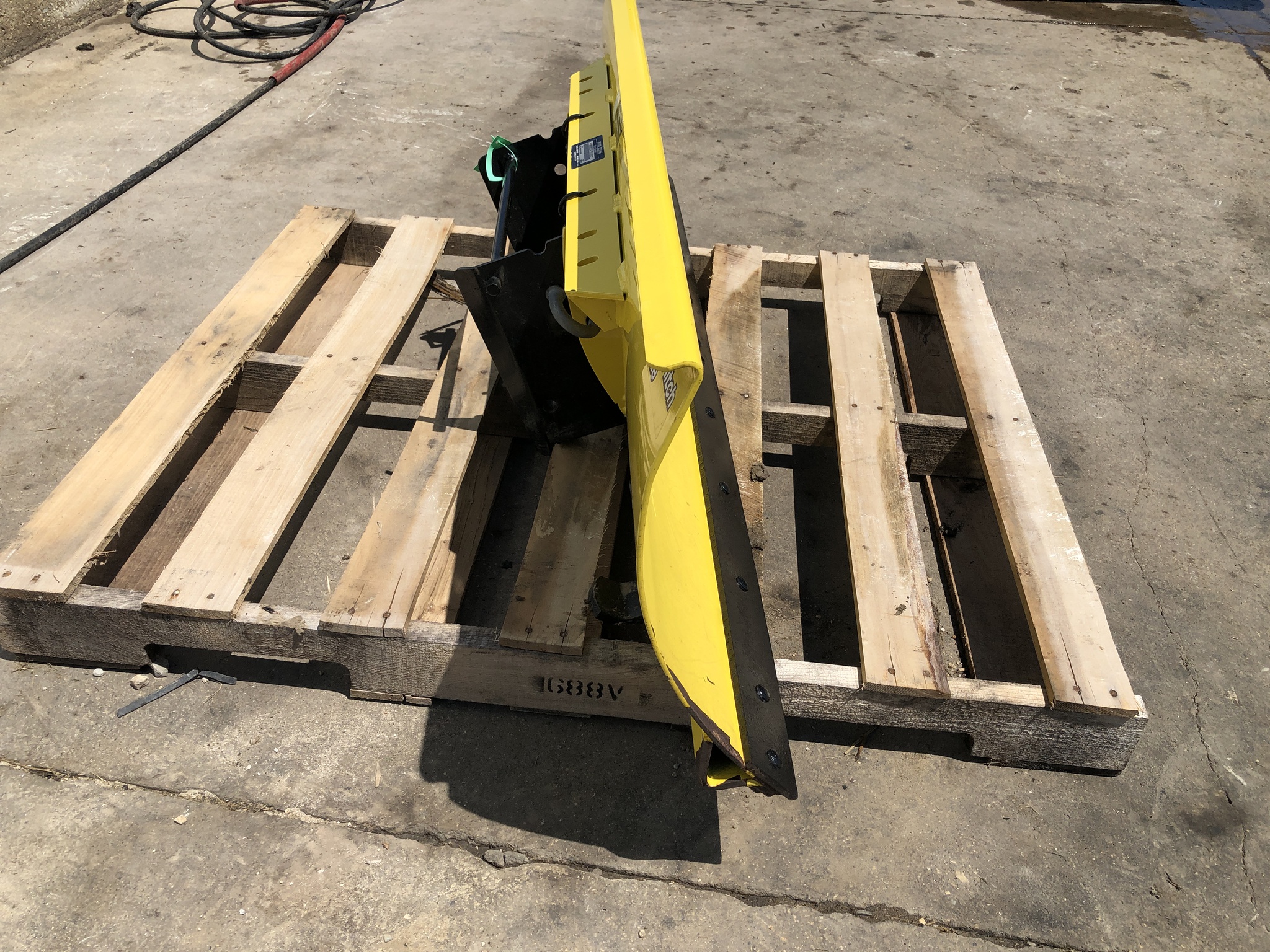 2017 John Deere 60 Image 6