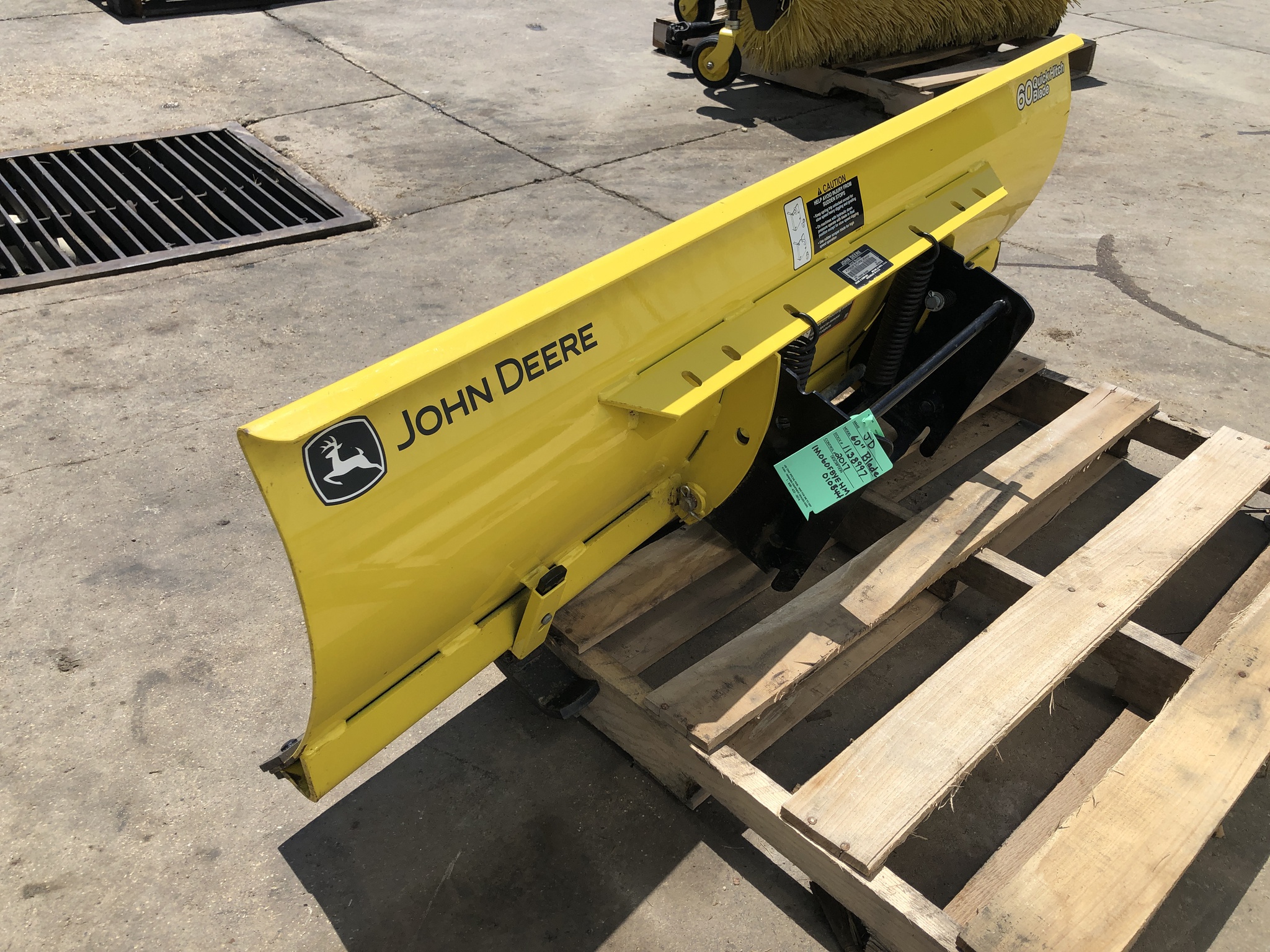 2017 John Deere 60 Image 3