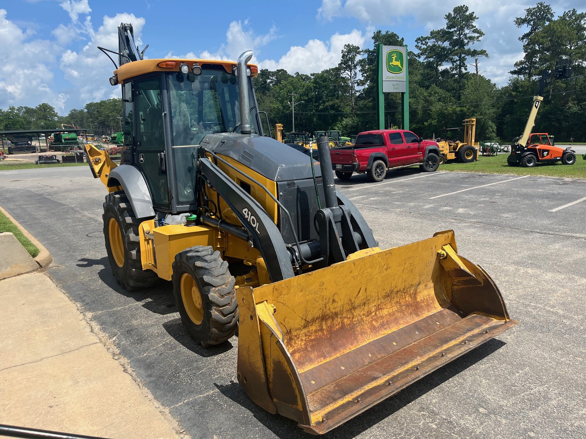 2020 John Deere 410L Image 4