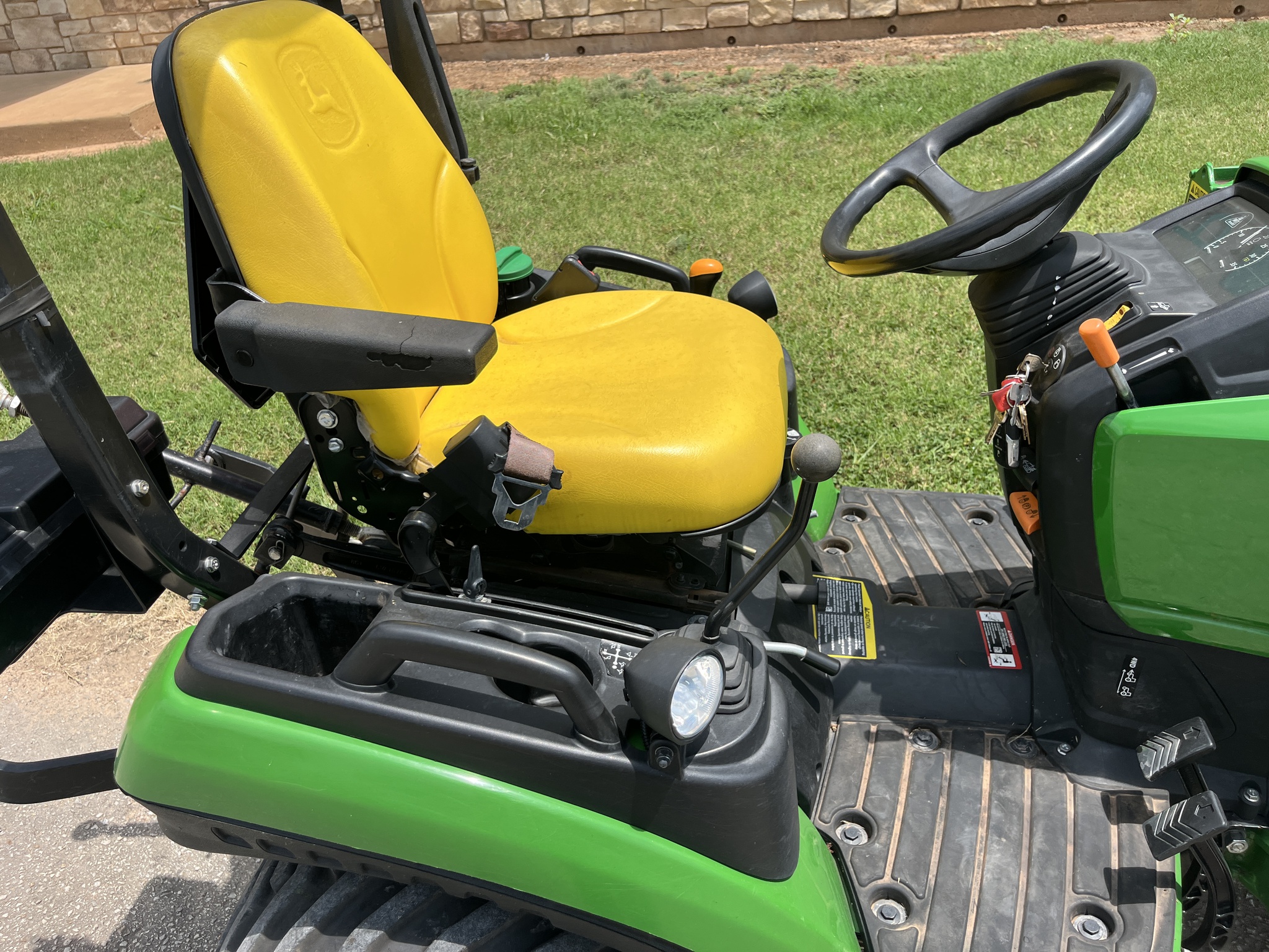 2019 John Deere 1025R Image 11