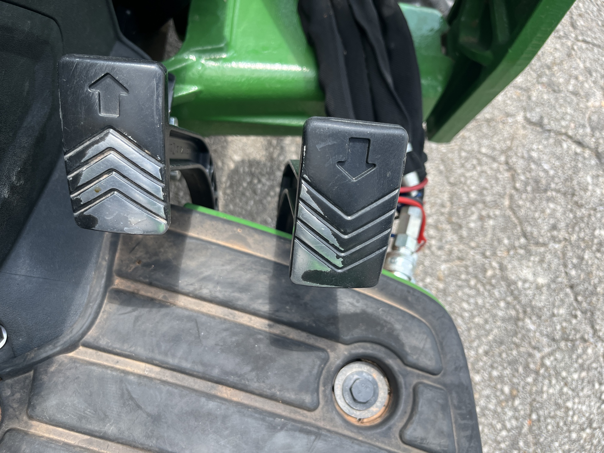 2019 John Deere 1025R Image 13