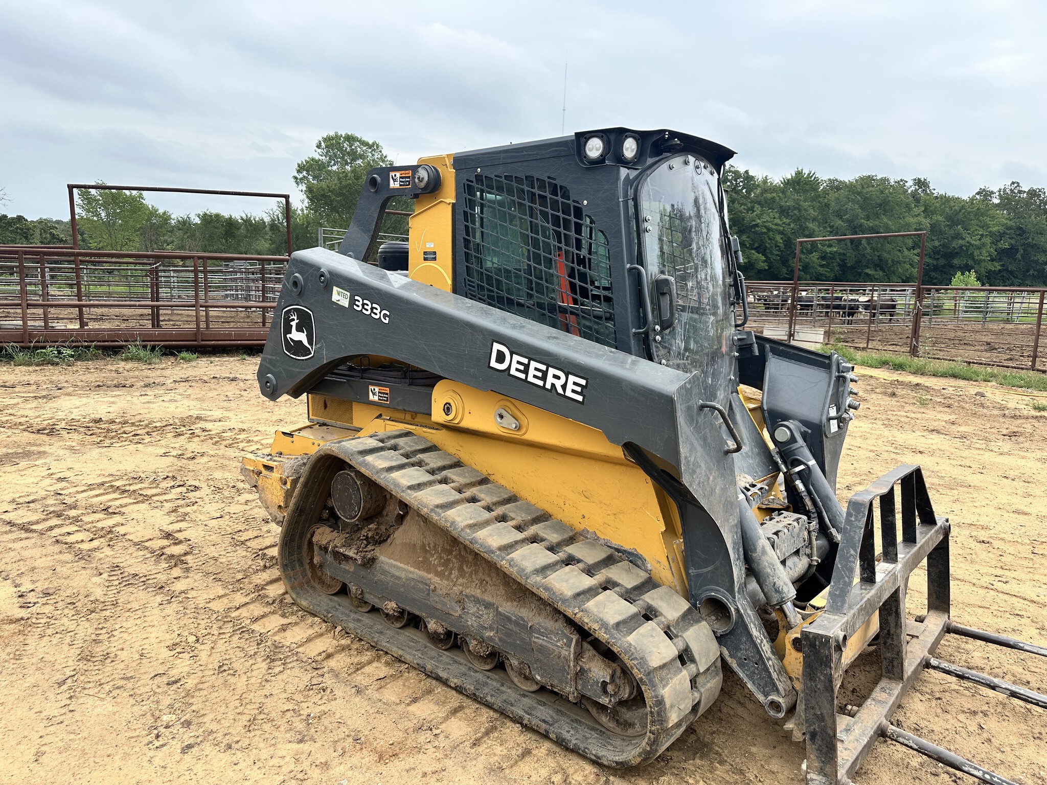 2021 John Deere 333G Image 4