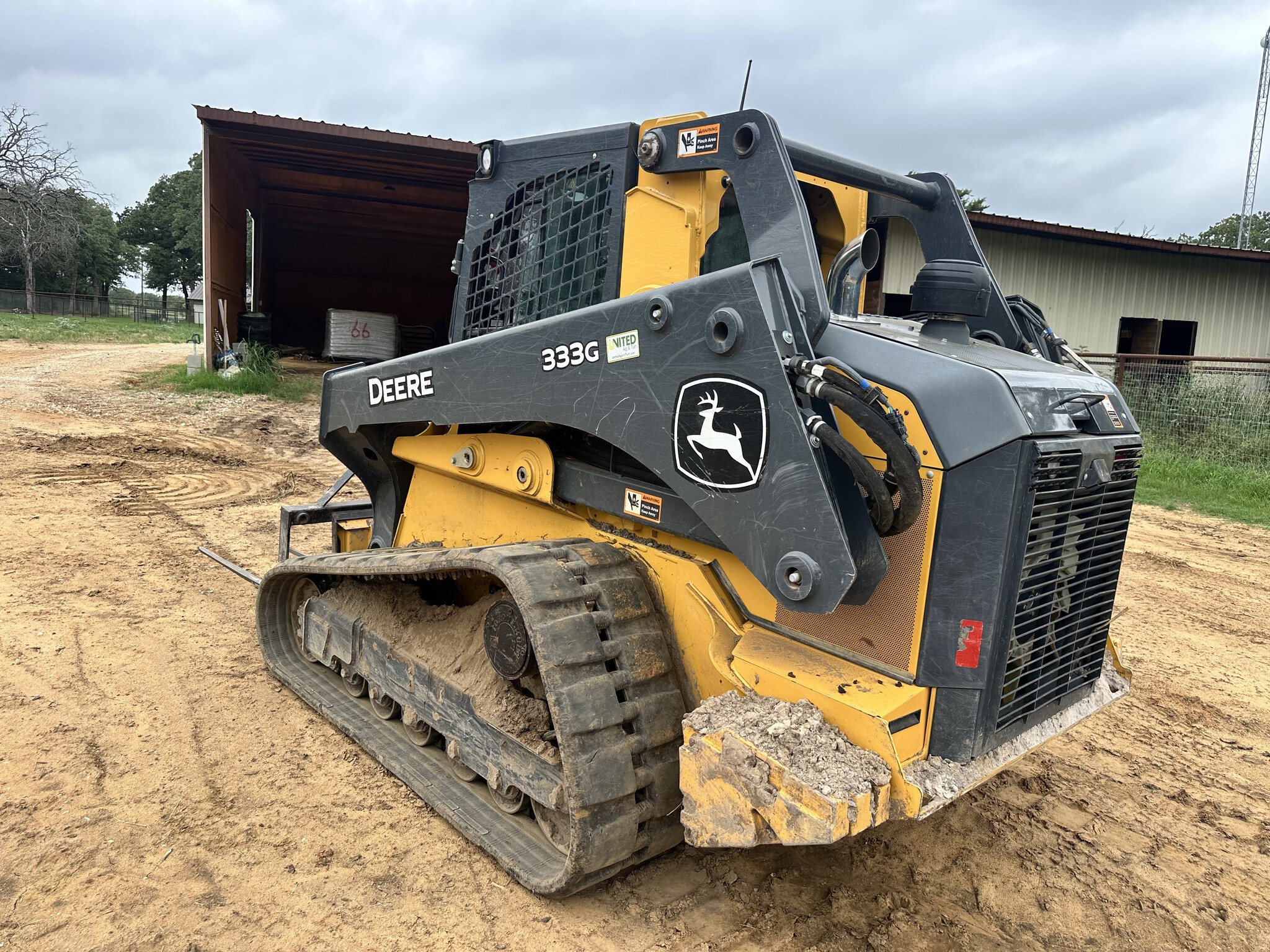 2021 John Deere 333G Image 8