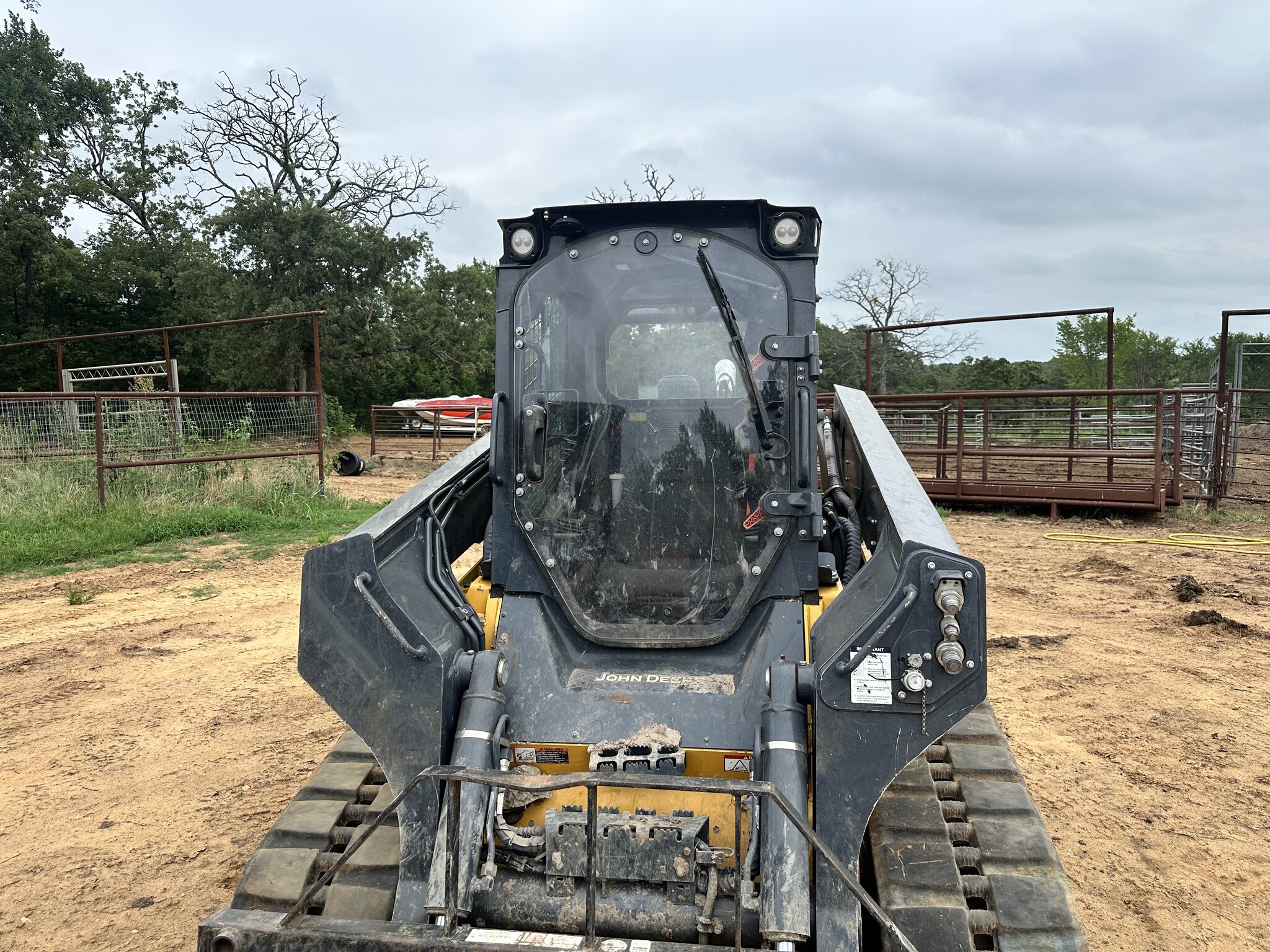 2021 John Deere 333G Image 3