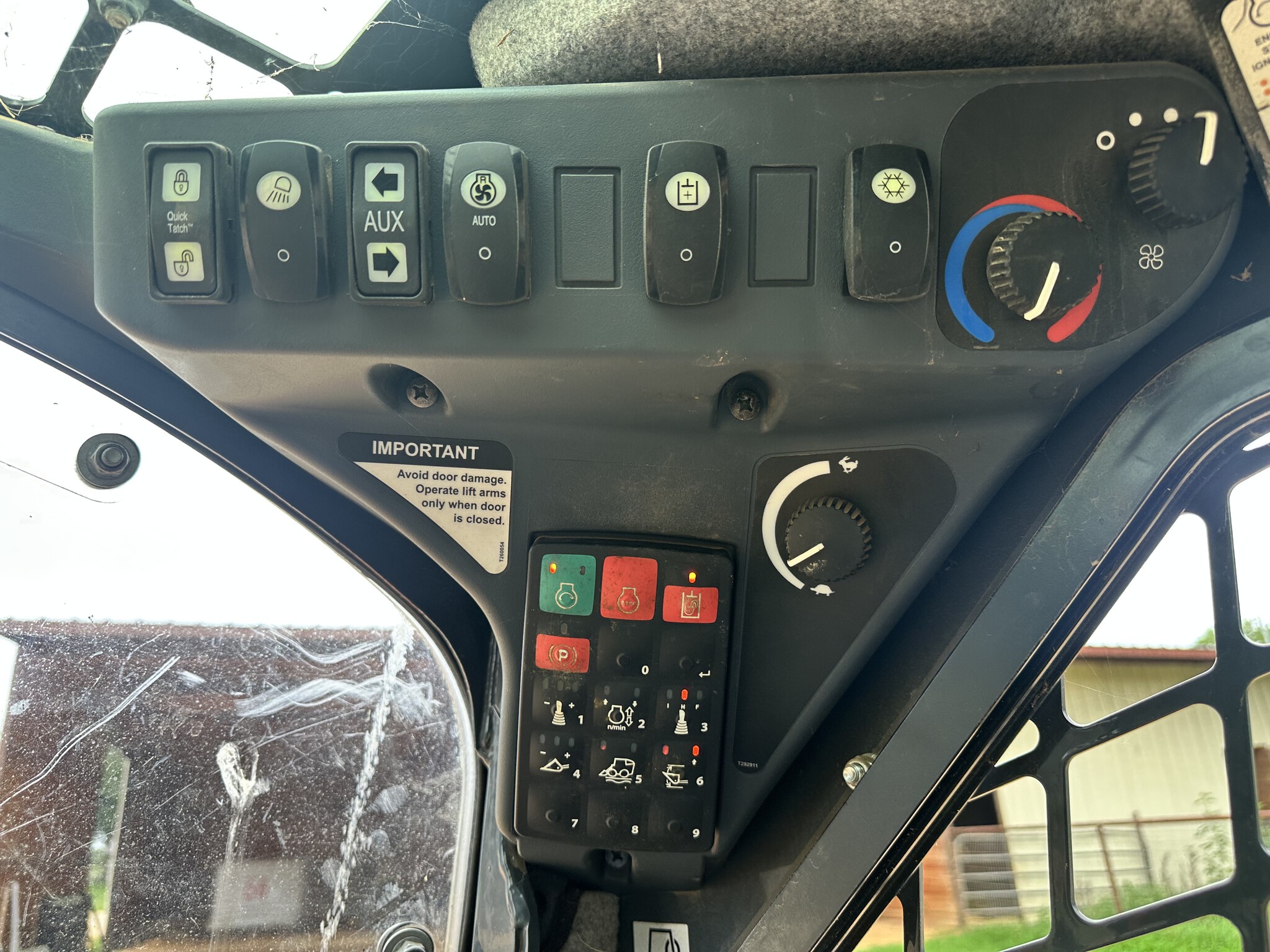 2021 John Deere 333G Image 10