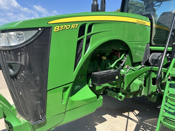 2019 John Deere 8370RT (2nd thumbnail)