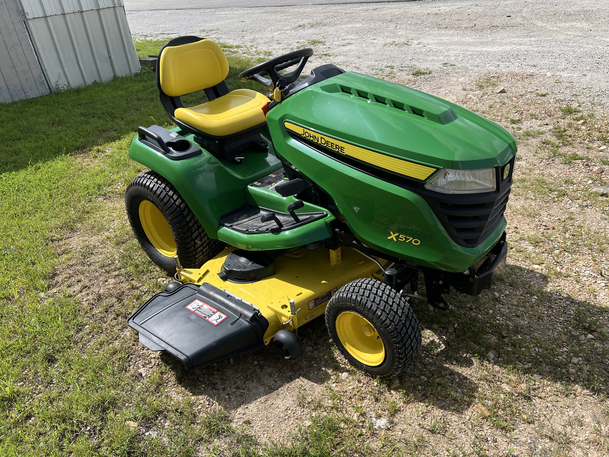  2022 John Deere X570 at Heritage Tractor in Rolla, MO