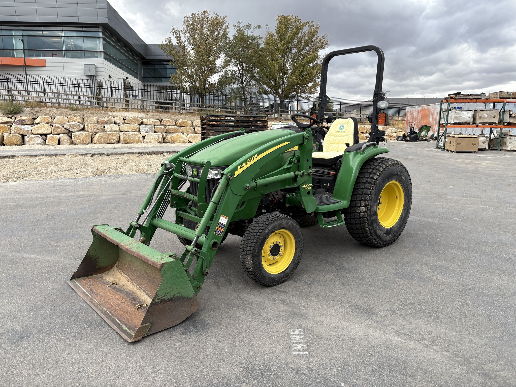 2013 John Deere 3720 Image 1
