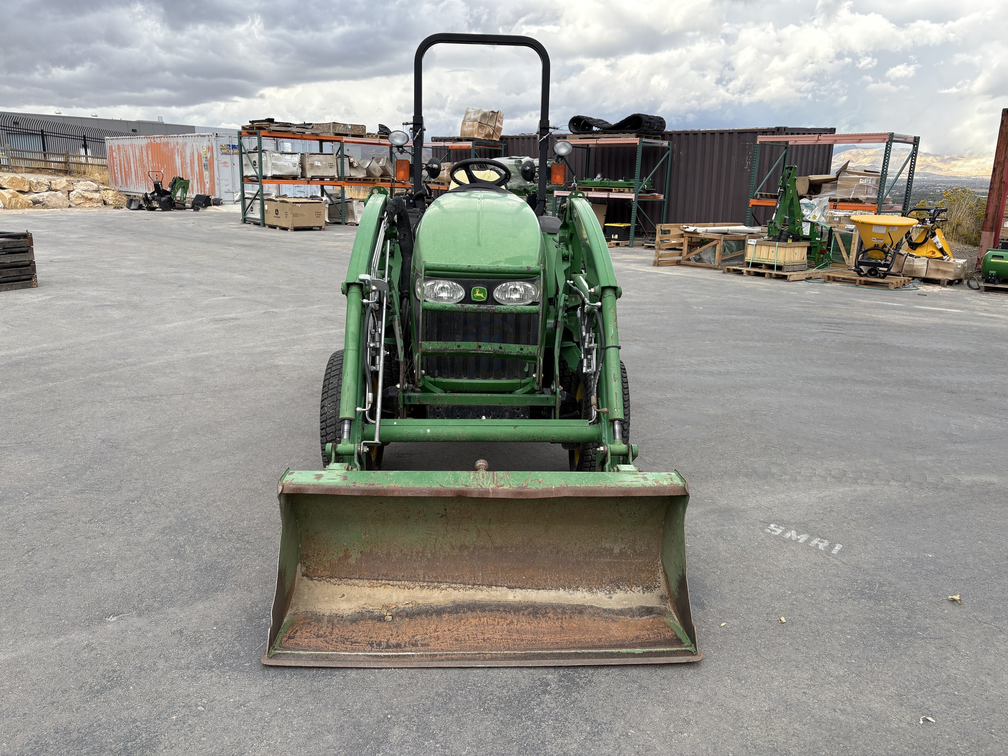 2013 John Deere 3720 Image 9