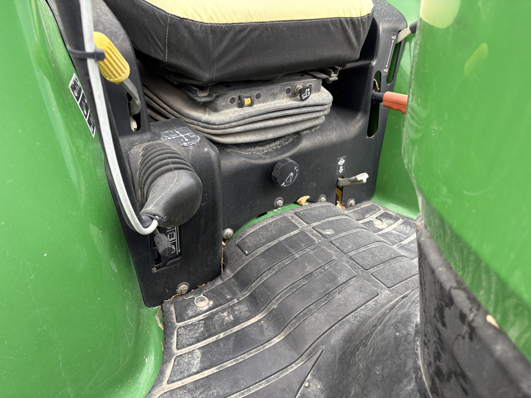 2013 John Deere 3720 Image 31