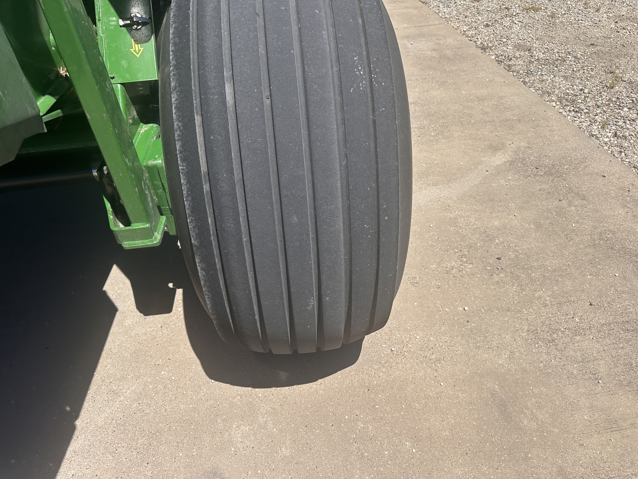 2022 John Deere 460M Image 25
