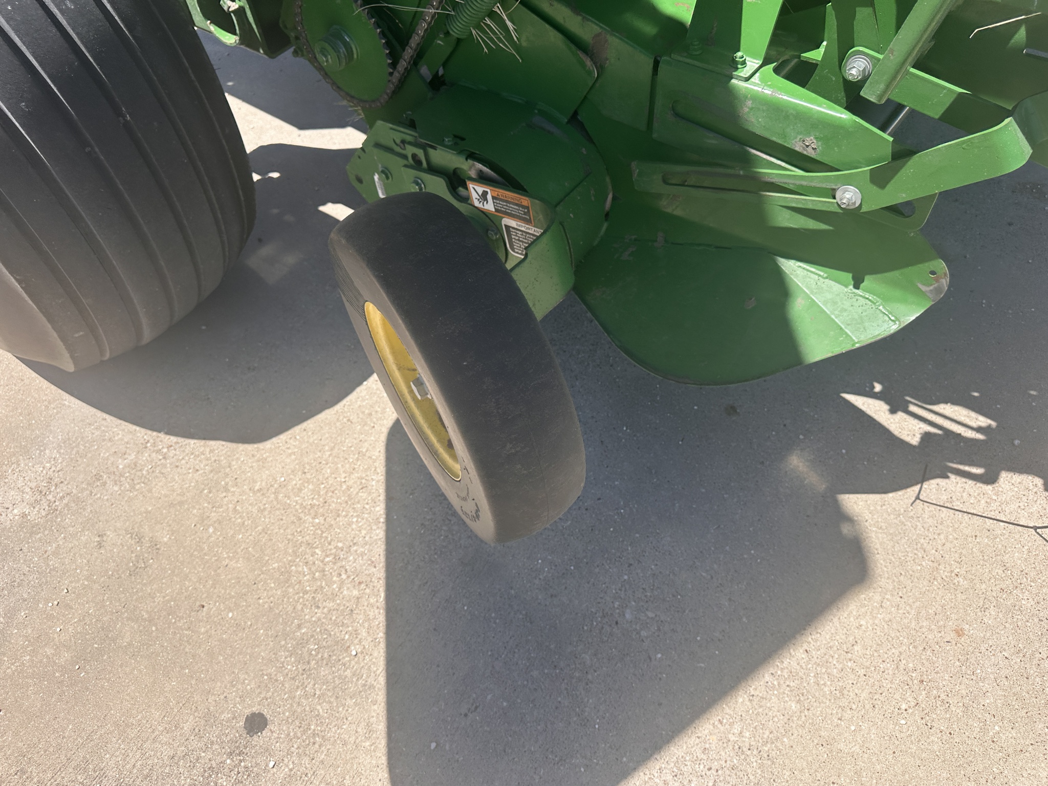 2022 John Deere 460M Image 23
