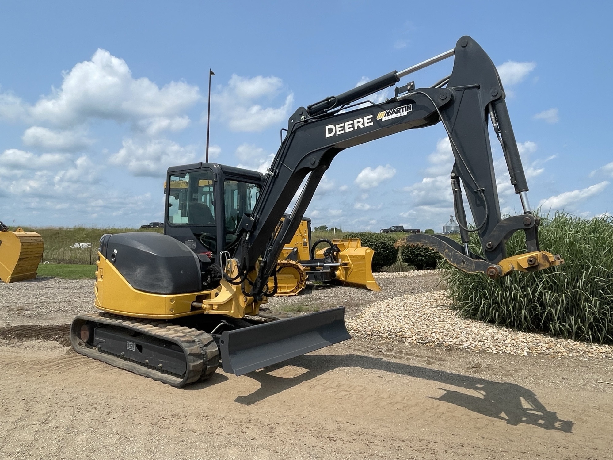 2011 John Deere 60D Image 2