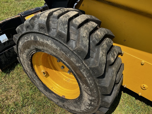 2020 John Deere 332G - Photo10