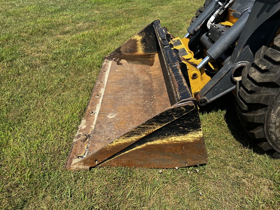 2020 John Deere 332G - Photo16