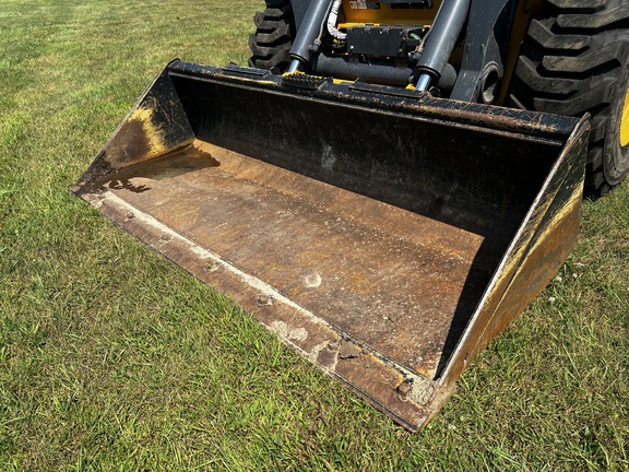 2020 John Deere 332G - Photo17