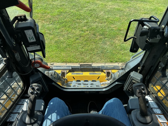 2020 John Deere 332G - Photo21