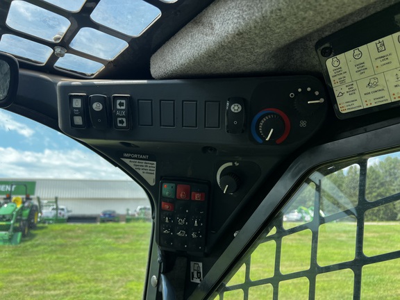 2020 John Deere 332G - Photo22