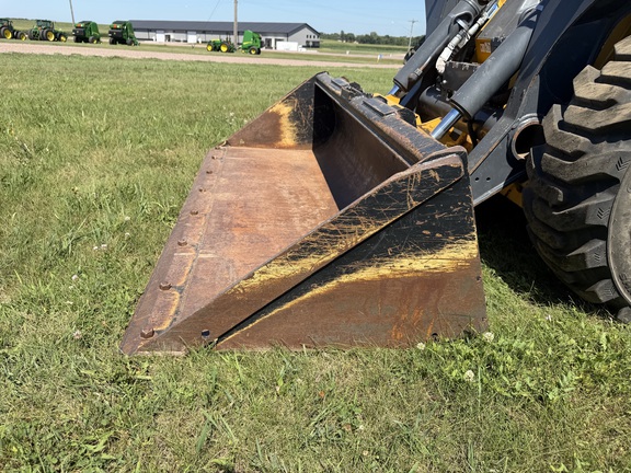 2020 John Deere 332G - Photo16