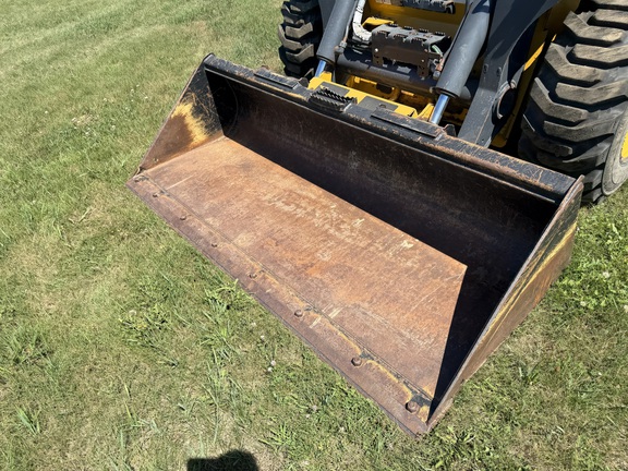 2020 John Deere 332G - Photo17