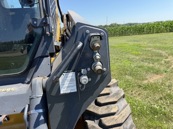 2020 John Deere 332G - Photo19