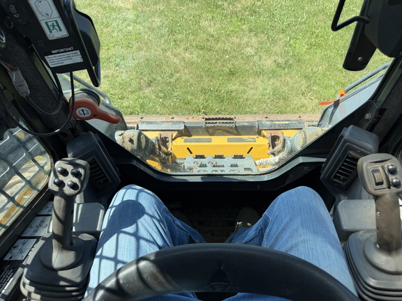 2020 John Deere 332G - Photo21
