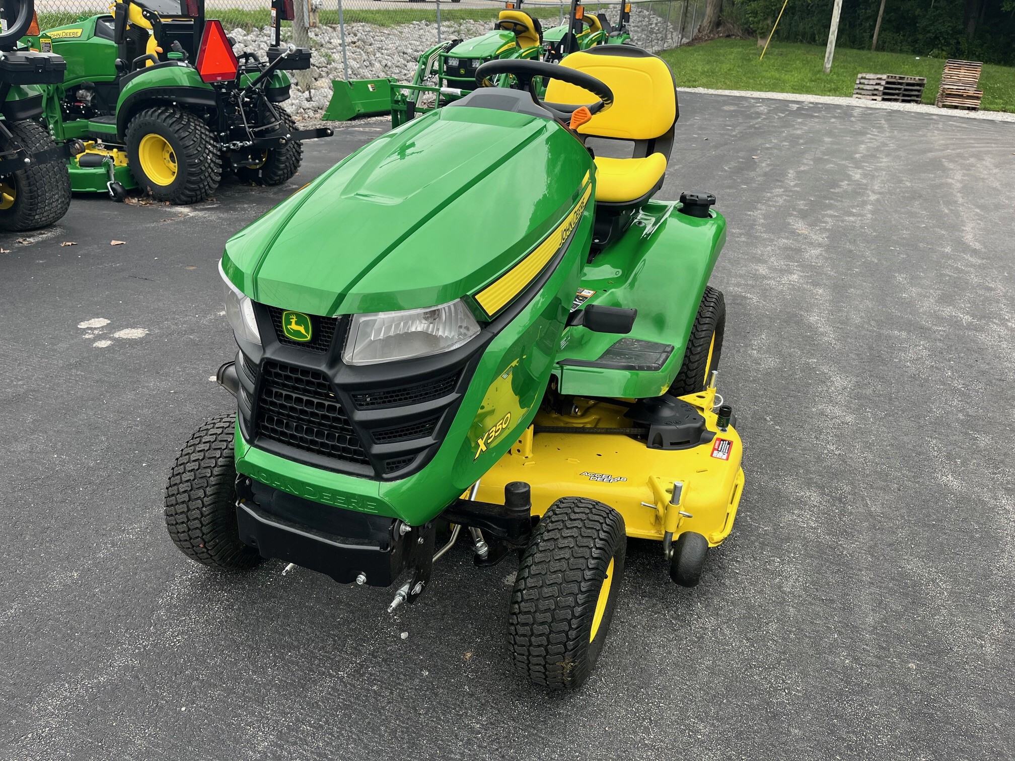 2018 John Deere X350 Image 2