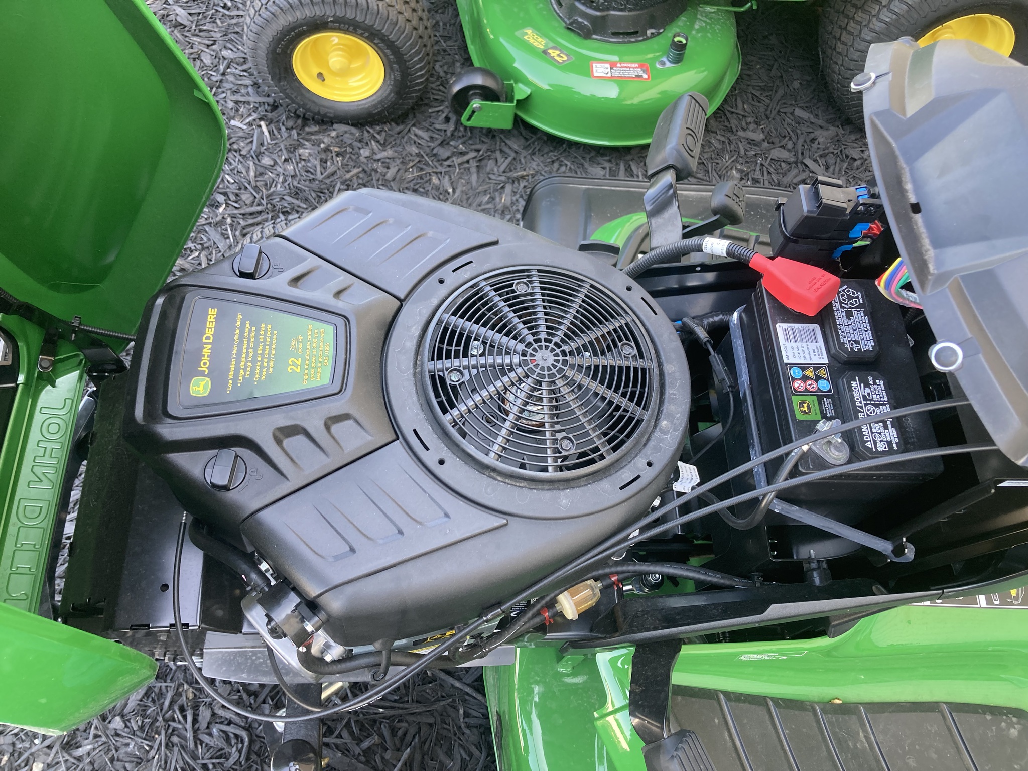 2025 John Deere x330 Image 3