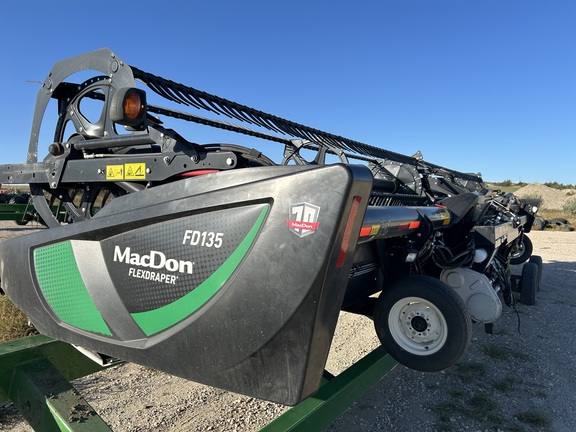 2019 MacDon FD135 (3rd thumbnail)