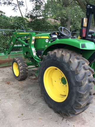 2022 John Deere 4044M Photo 5