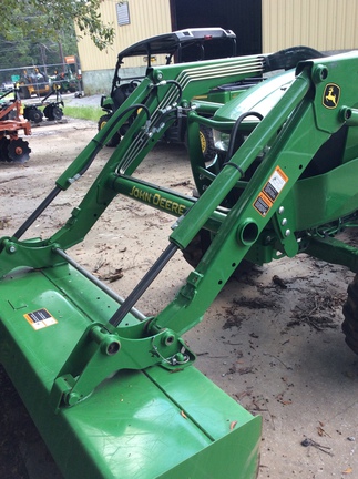 2022 John Deere 4044M Photo 7
