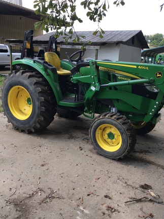 2022 John Deere 4044M Photo 3