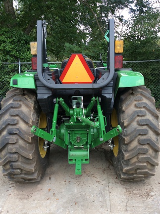 2022 John Deere 4044M Photo 4