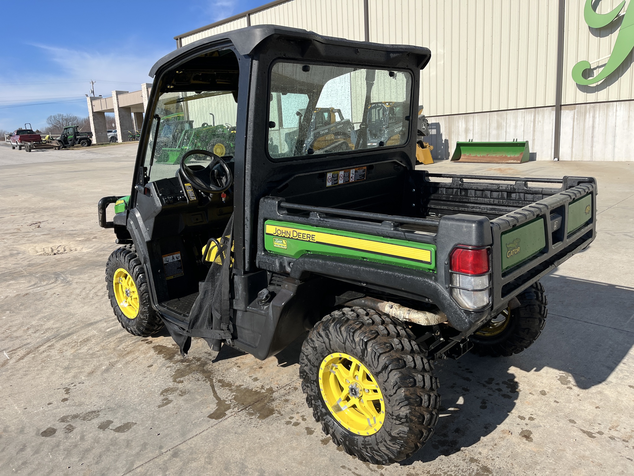  2018 John Deere XUV 835M at Heritage Tractor in Rogersville, MO
