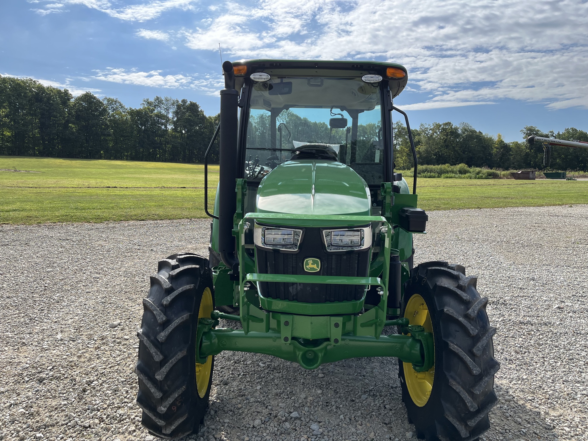2025 John Deere 5075E Image 6