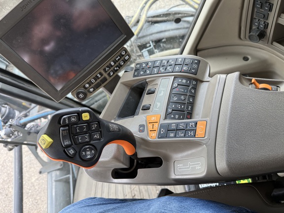 2022 Hagie STS16 - Photo11