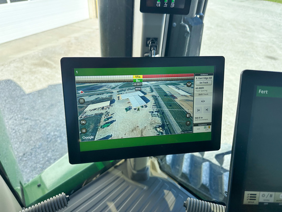2025 John-Deere 8RT 370