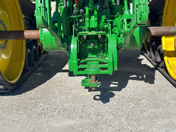2025 John-Deere 8RT 370