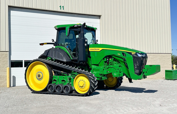 2025 John-Deere 8RT 370