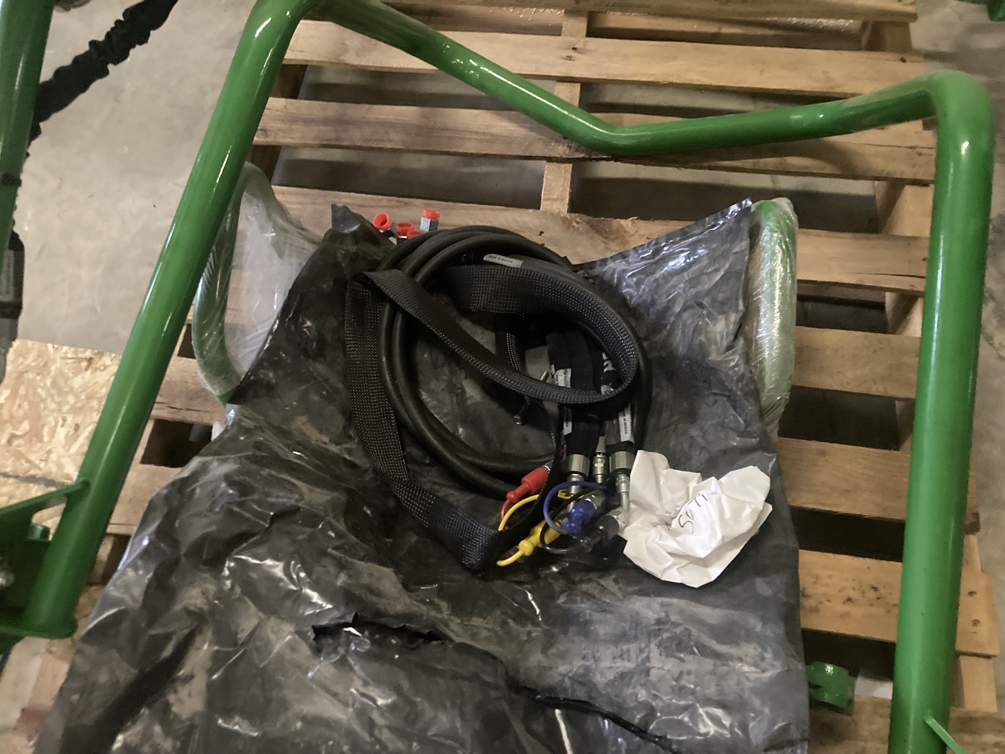 2024 John Deere 120R Image 4